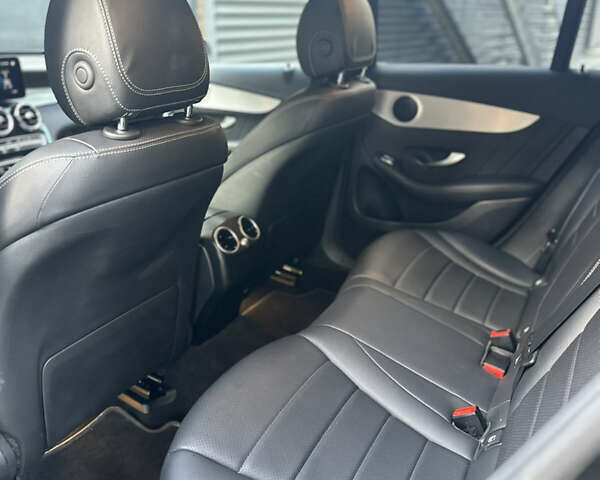 Черный Мерседес GLC-Class Coupe, объемом двигателя 2.93 л и пробегом 81 тыс. км за 54500 $, фото 28 на Automoto.ua
