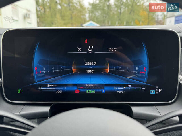 Мерседес GLC-Class Coupe 2024 у Києві на Automoto.ua Чорний Мерседес GLC-Class Coupe, об'ємом двигуна 2 л та пробігом 19 тис. км за 129999 $, фото 66 на Automoto.ua