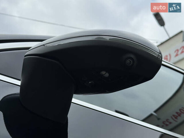 Мерседес GLC-Class Coupe 2024 у Києві на Automoto.ua Чорний Мерседес GLC-Class Coupe, об'ємом двигуна 2 л та пробігом 19 тис. км за 129999 $, фото 108 на Automoto.ua