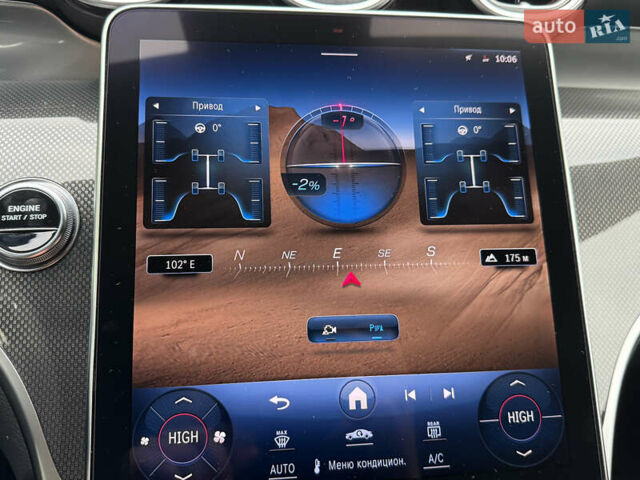 Мерседес GLC-Class Coupe 2024 у Києві на Automoto.ua Чорний Мерседес GLC-Class Coupe, об'ємом двигуна 2 л та пробігом 19 тис. км за 129999 $, фото 75 на Automoto.ua