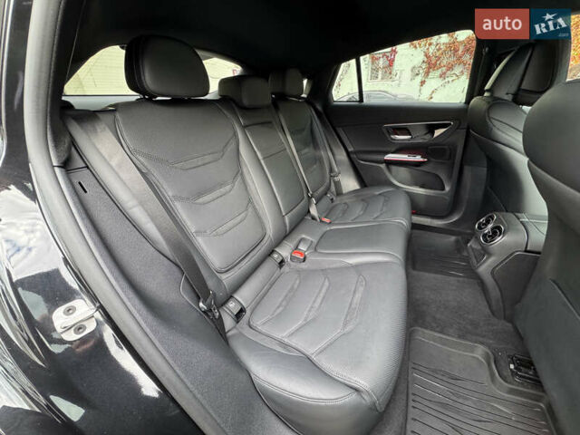 Мерседес GLC-Class Coupe 2024 у Києві на Automoto.ua Чорний Мерседес GLC-Class Coupe, об'ємом двигуна 2 л та пробігом 19 тис. км за 129999 $, фото 47 на Automoto.ua