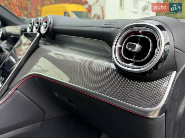 Мерседес GLC-Class Coupe 2024 у Києві на Automoto.ua Чорний Мерседес GLC-Class Coupe, об'ємом двигуна 2 л та пробігом 19 тис. км за 129999 $, фото 32 на Automoto.ua