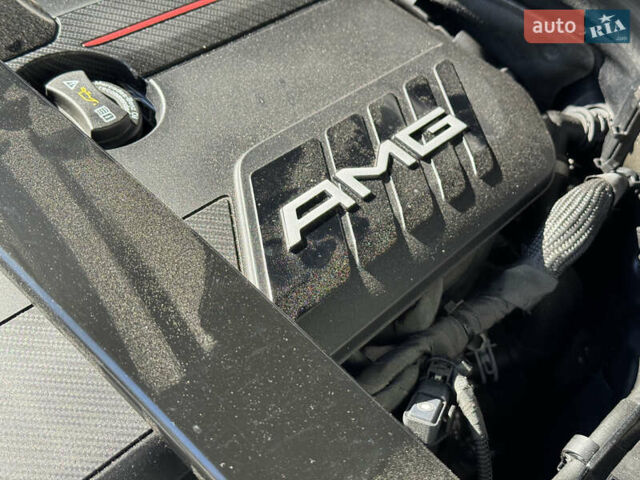 Мерседес GLC-Class Coupe 2024 у Києві на Automoto.ua Чорний Мерседес GLC-Class Coupe, об'ємом двигуна 2 л та пробігом 19 тис. км за 129999 $, фото 99 на Automoto.ua