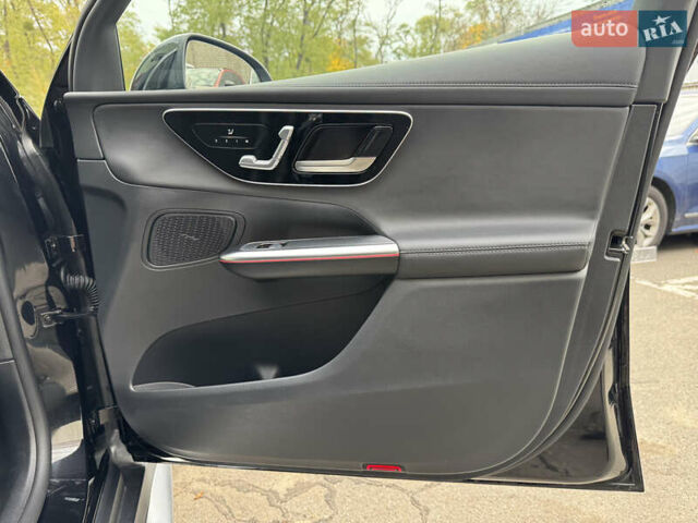 Мерседес GLC-Class Coupe 2024 у Києві на Automoto.ua Чорний Мерседес GLC-Class Coupe, об'ємом двигуна 2 л та пробігом 19 тис. км за 129999 $, фото 30 на Automoto.ua