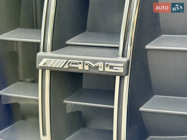 Мерседес GLC-Class Coupe 2024 у Києві на Automoto.ua Чорний Мерседес GLC-Class Coupe, об'ємом двигуна 2 л та пробігом 19 тис. км за 129999 $, фото 83 на Automoto.ua