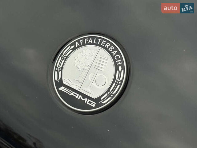 Мерседес GLC-Class Coupe 2024 у Києві на Automoto.ua Чорний Мерседес GLC-Class Coupe, об'ємом двигуна 2 л та пробігом 19 тис. км за 129999 $, фото 85 на Automoto.ua