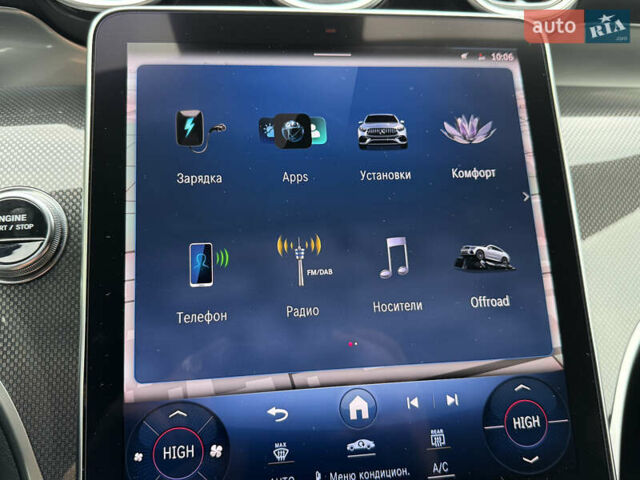 Мерседес GLC-Class Coupe 2024 у Києві на Automoto.ua Чорний Мерседес GLC-Class Coupe, об'ємом двигуна 2 л та пробігом 19 тис. км за 129999 $, фото 69 на Automoto.ua