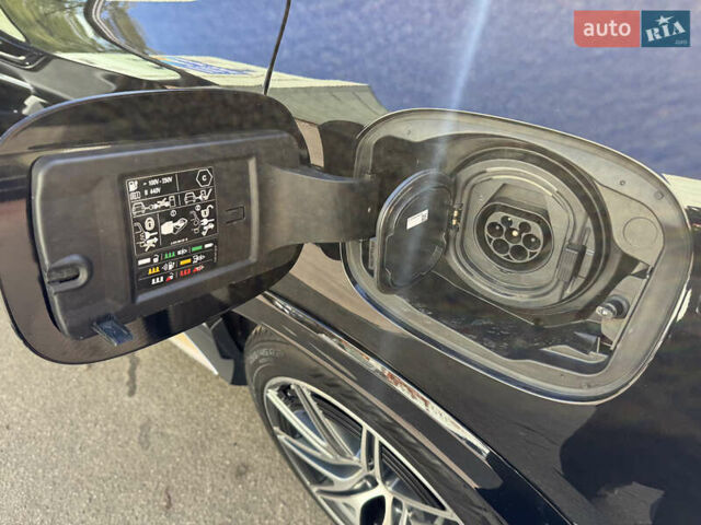 Мерседес GLC-Class Coupe 2024 у Києві на Automoto.ua Чорний Мерседес GLC-Class Coupe, об'ємом двигуна 2 л та пробігом 19 тис. км за 129999 $, фото 100 на Automoto.ua