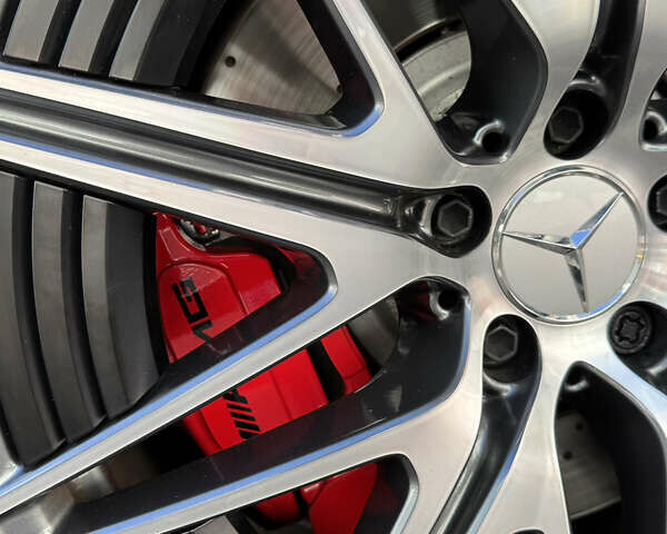 Мерседес GLC-Class Coupe 2024 у Києві на Automoto.ua Чорний Мерседес GLC-Class Coupe, об'ємом двигуна 2 л та пробігом 19 тис. км за 129999 $, фото 95 на Automoto.ua