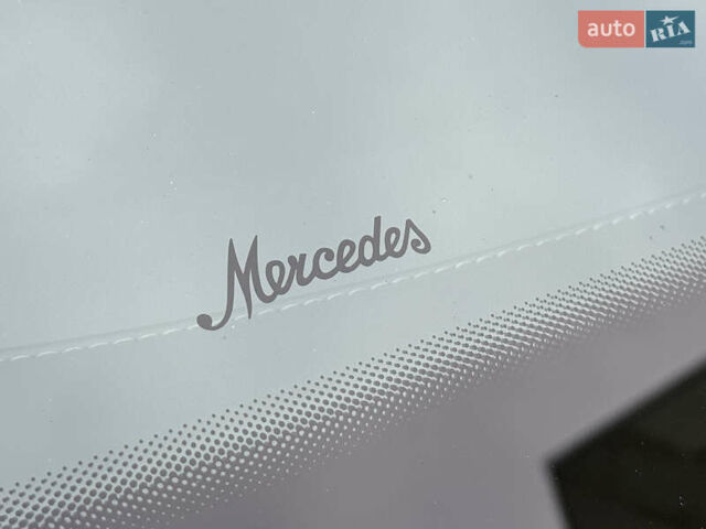 Мерседес GLC-Class Coupe 2024 у Києві на Automoto.ua Чорний Мерседес GLC-Class Coupe, об'ємом двигуна 2 л та пробігом 19 тис. км за 129999 $, фото 86 на Automoto.ua