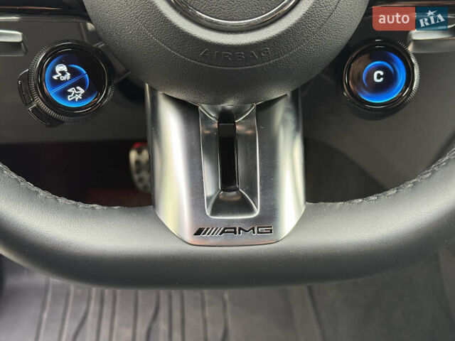 Мерседес GLC-Class Coupe 2024 у Києві на Automoto.ua Чорний Мерседес GLC-Class Coupe, об'ємом двигуна 2 л та пробігом 19 тис. км за 129999 $, фото 24 на Automoto.ua