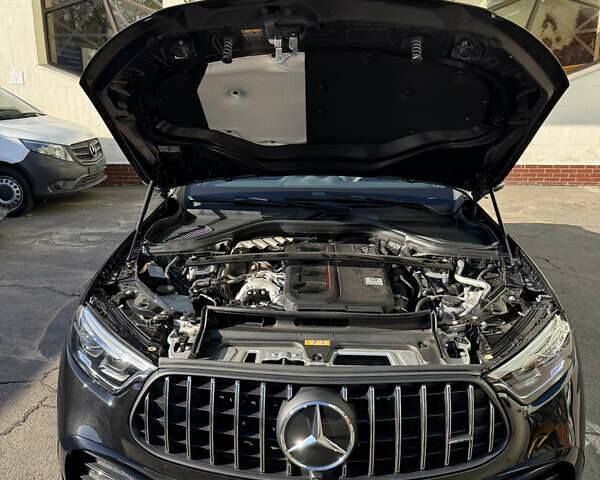 Мерседес GLC-Class Coupe 2024 у Києві на Automoto.ua Чорний Мерседес GLC-Class Coupe, об'ємом двигуна 2 л та пробігом 19 тис. км за 129999 $, фото 96 на Automoto.ua