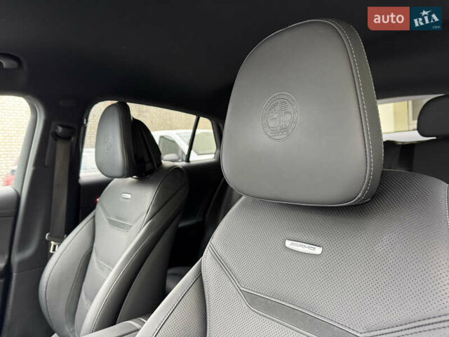 Мерседес GLC-Class Coupe 2024 у Києві на Automoto.ua Чорний Мерседес GLC-Class Coupe, об'ємом двигуна 2 л та пробігом 19 тис. км за 129999 $, фото 19 на Automoto.ua