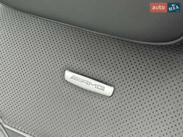 Мерседес GLC-Class Coupe 2024 у Києві на Automoto.ua Чорний Мерседес GLC-Class Coupe, об'ємом двигуна 2 л та пробігом 19 тис. км за 129999 $, фото 21 на Automoto.ua