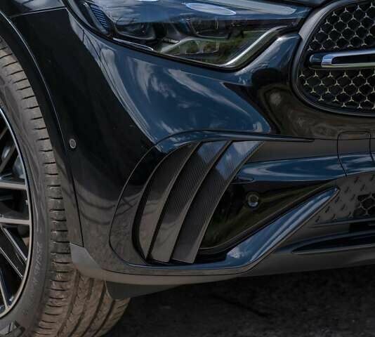 Чорний Мерседес GLC-Class Coupe, об'ємом двигуна 1.99 л та пробігом 1 тис. км за 87268 $, фото 4 на Automoto.ua