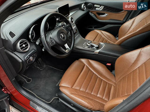 Красный Мерседес GLC-Class Coupe, объемом двигателя 3 л и пробегом 134 тыс. км за 40500 $, фото 15 на Automoto.ua