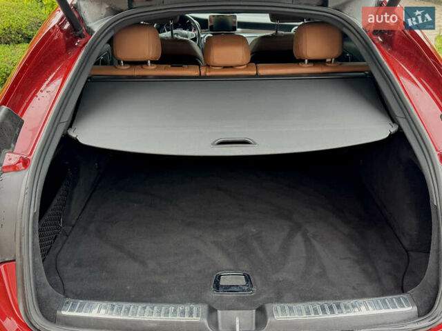 Червоний Мерседес GLC-Class Coupe, об'ємом двигуна 2 л та пробігом 143 тис. км за 40500 $, фото 16 на Automoto.ua