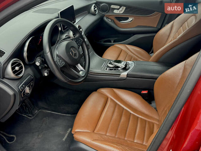 Красный Мерседес GLC-Class Coupe, объемом двигателя 3 л и пробегом 134 тыс. км за 40500 $, фото 6 на Automoto.ua