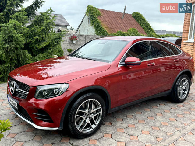 Червоний Мерседес GLC-Class Coupe, об'ємом двигуна 1.99 л та пробігом 147 тис. км за 40900 $, фото 3 на Automoto.ua