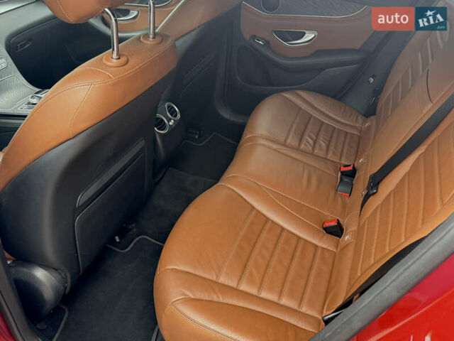 Красный Мерседес GLC-Class Coupe, объемом двигателя 3 л и пробегом 134 тыс. км за 40500 $, фото 7 на Automoto.ua