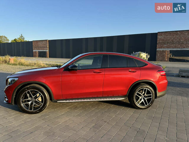 Красный Мерседес GLC-Class Coupe, объемом двигателя 2.14 л и пробегом 65 тыс. км за 43000 $, фото 2 на Automoto.ua