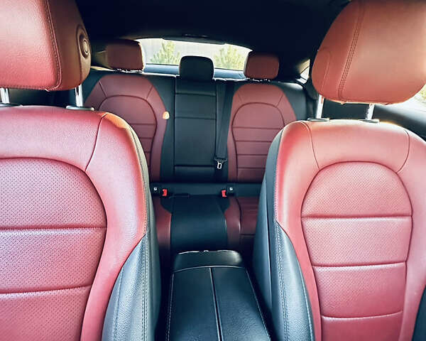 Красный Мерседес GLC-Class Coupe, объемом двигателя 2.14 л и пробегом 65 тыс. км за 43000 $, фото 17 на Automoto.ua