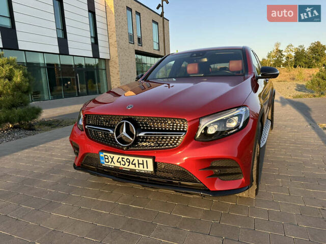 Красный Мерседес GLC-Class Coupe, объемом двигателя 2.14 л и пробегом 65 тыс. км за 43000 $, фото 3 на Automoto.ua