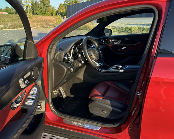 Красный Мерседес GLC-Class Coupe, объемом двигателя 2.14 л и пробегом 65 тыс. км за 43000 $, фото 15 на Automoto.ua
