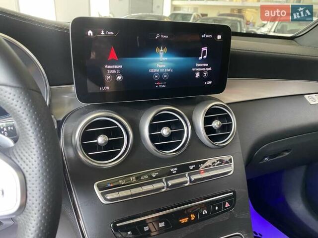Червоний Мерседес GLC-Class Coupe, об'ємом двигуна 1.99 л та пробігом 80 тис. км за 42500 $, фото 28 на Automoto.ua