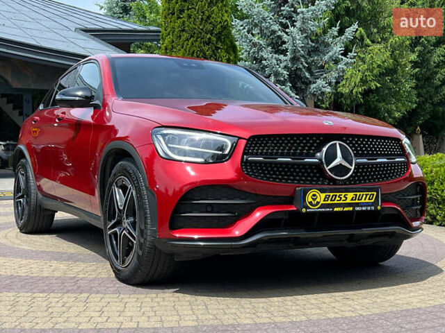 Красный Мерседес GLC-Class Coupe, объемом двигателя 2 л и пробегом 77 тыс. км за 65990 $, фото 8 на Automoto.ua