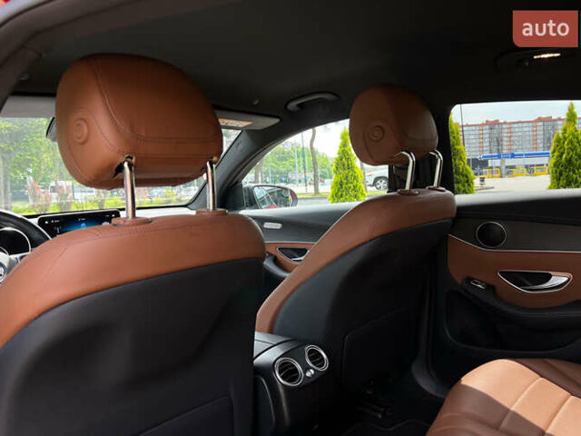Красный Мерседес GLC-Class Coupe, объемом двигателя 2 л и пробегом 77 тыс. км за 65990 $, фото 15 на Automoto.ua