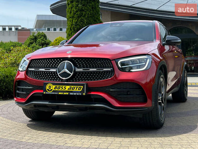 Красный Мерседес GLC-Class Coupe, объемом двигателя 2 л и пробегом 77 тыс. км за 65990 $, фото 2 на Automoto.ua