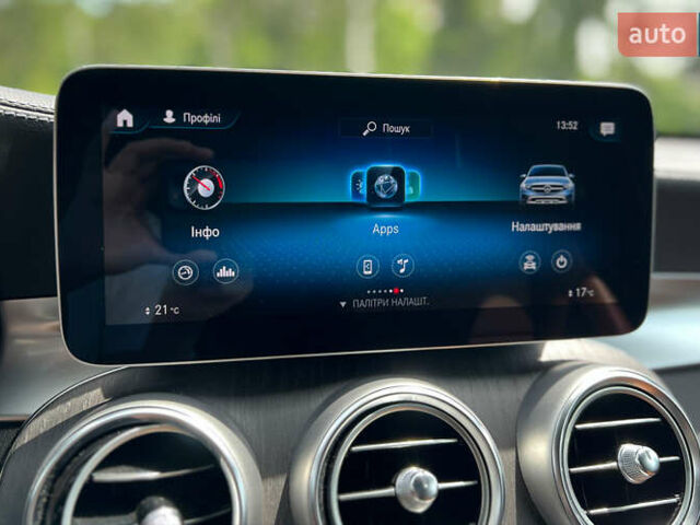 Красный Мерседес GLC-Class Coupe, объемом двигателя 2 л и пробегом 77 тыс. км за 65990 $, фото 27 на Automoto.ua