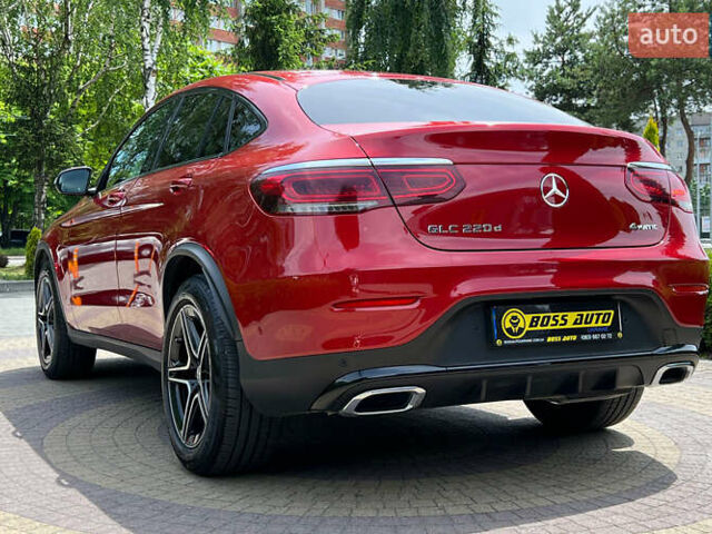 Красный Мерседес GLC-Class Coupe, объемом двигателя 2 л и пробегом 77 тыс. км за 65990 $, фото 4 на Automoto.ua