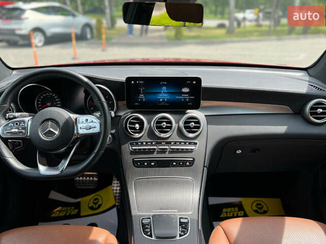 Красный Мерседес GLC-Class Coupe, объемом двигателя 2 л и пробегом 77 тыс. км за 65990 $, фото 16 на Automoto.ua