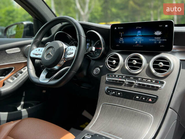 Красный Мерседес GLC-Class Coupe, объемом двигателя 2 л и пробегом 77 тыс. км за 65990 $, фото 12 на Automoto.ua