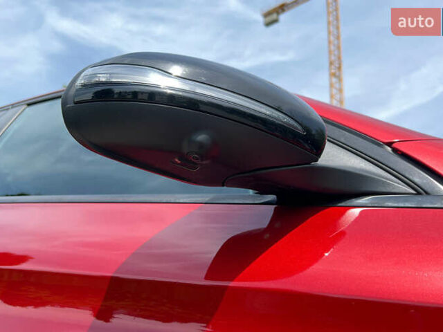 Красный Мерседес GLC-Class Coupe, объемом двигателя 2 л и пробегом 77 тыс. км за 65990 $, фото 10 на Automoto.ua