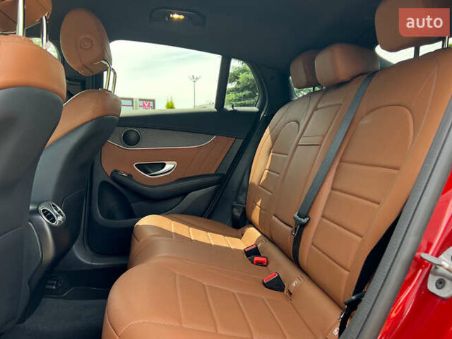 Красный Мерседес GLC-Class Coupe, объемом двигателя 2 л и пробегом 77 тыс. км за 65990 $, фото 14 на Automoto.ua