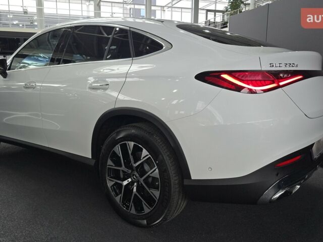 Мерседес GLC-Class Coupe, объемом двигателя 1.99 л и пробегом 0 тыс. км за 88625 $, фото 4 на Automoto.ua