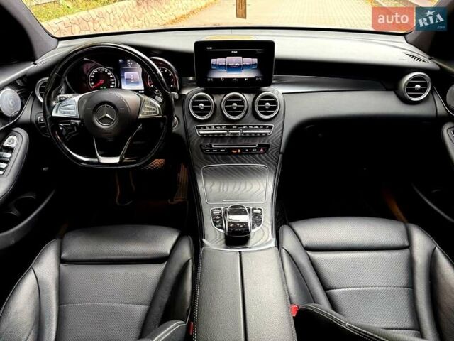 Серый Мерседес GLC-Class Coupe, объемом двигателя 1.99 л и пробегом 140 тыс. км за 37900 $, фото 28 на Automoto.ua