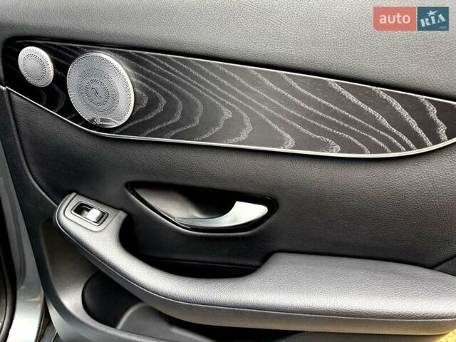 Серый Мерседес GLC-Class Coupe, объемом двигателя 1.99 л и пробегом 140 тыс. км за 37900 $, фото 26 на Automoto.ua