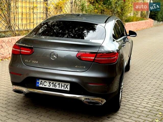 Серый Мерседес GLC-Class Coupe, объемом двигателя 1.99 л и пробегом 140 тыс. км за 37900 $, фото 11 на Automoto.ua