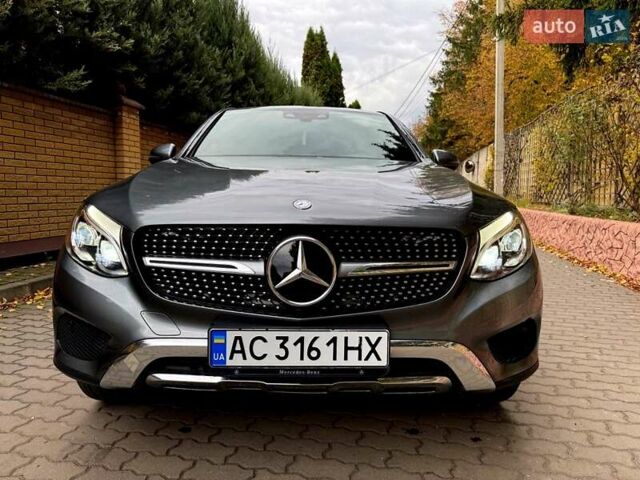 Серый Мерседес GLC-Class Coupe, объемом двигателя 1.99 л и пробегом 140 тыс. км за 37900 $, фото 1 на Automoto.ua