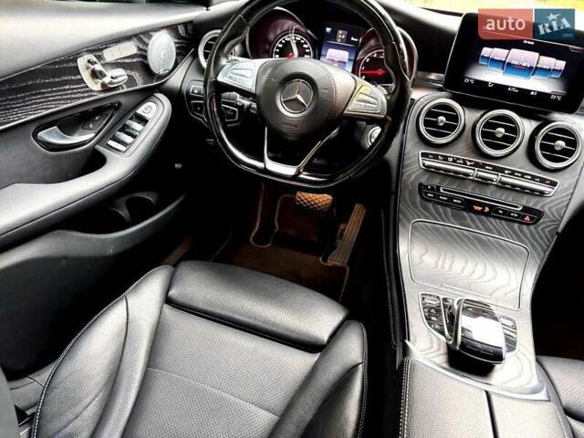 Серый Мерседес GLC-Class Coupe, объемом двигателя 1.99 л и пробегом 140 тыс. км за 37900 $, фото 29 на Automoto.ua