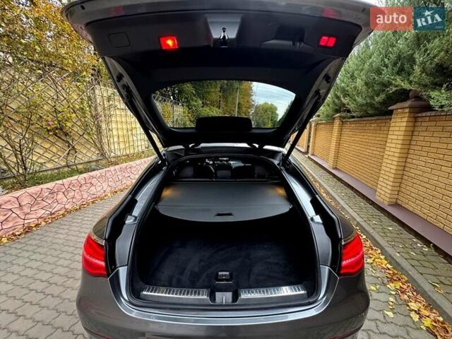 Серый Мерседес GLC-Class Coupe, объемом двигателя 1.99 л и пробегом 140 тыс. км за 37900 $, фото 58 на Automoto.ua