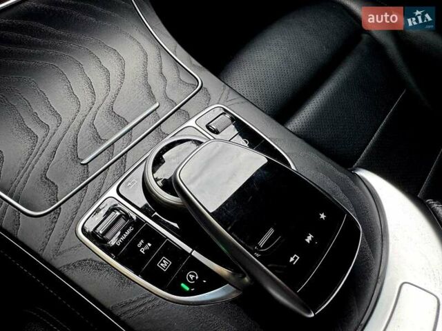 Серый Мерседес GLC-Class Coupe, объемом двигателя 1.99 л и пробегом 140 тыс. км за 37900 $, фото 57 на Automoto.ua