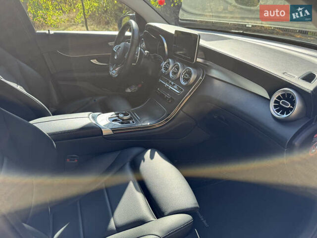 Серый Мерседес GLC-Class Coupe, объемом двигателя 2 л и пробегом 105 тыс. км за 35000 $, фото 14 на Automoto.ua