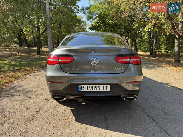 Серый Мерседес GLC-Class Coupe, объемом двигателя 2 л и пробегом 105 тыс. км за 35000 $, фото 6 на Automoto.ua