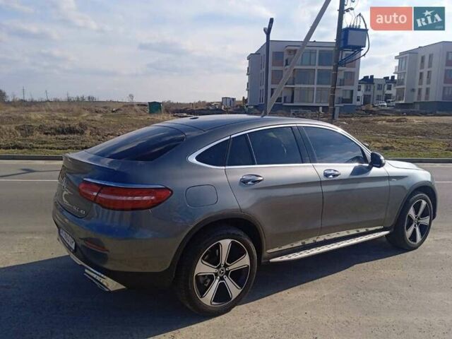 Мерседес GLC-Class Coupe 2018 в Ровно на Automoto.ua Серый Мерседес GLC-Class Coupe, объемом двигателя 1.99 л и пробегом 69 тыс. км за 38900 $, фото 4 на Automoto.ua