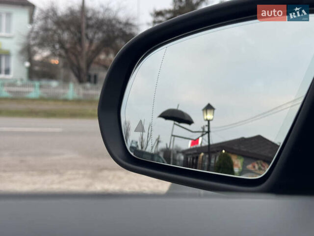 Серый Мерседес GLC-Class Coupe, объемом двигателя 2.2 л и пробегом 260 тыс. км за 34777 $, фото 22 на Automoto.ua